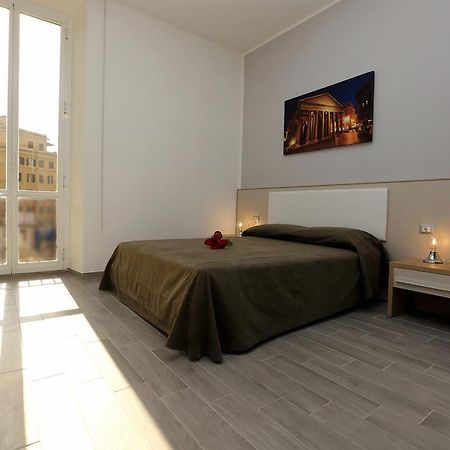 Casa Martinez Roma Hotel Стая снимка