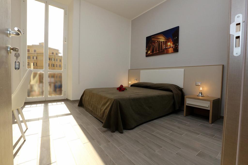 Casa Martinez Roma Hotel Стая снимка